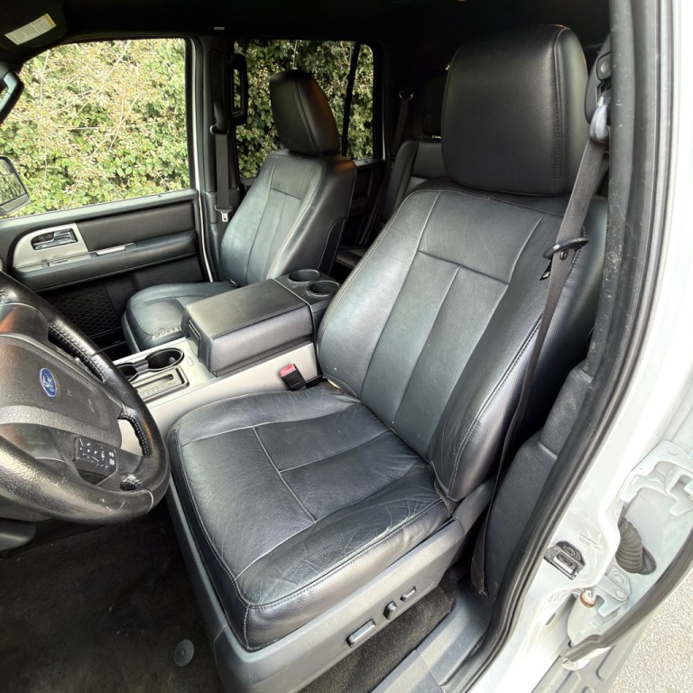 2017 Ford Expedition Image 8