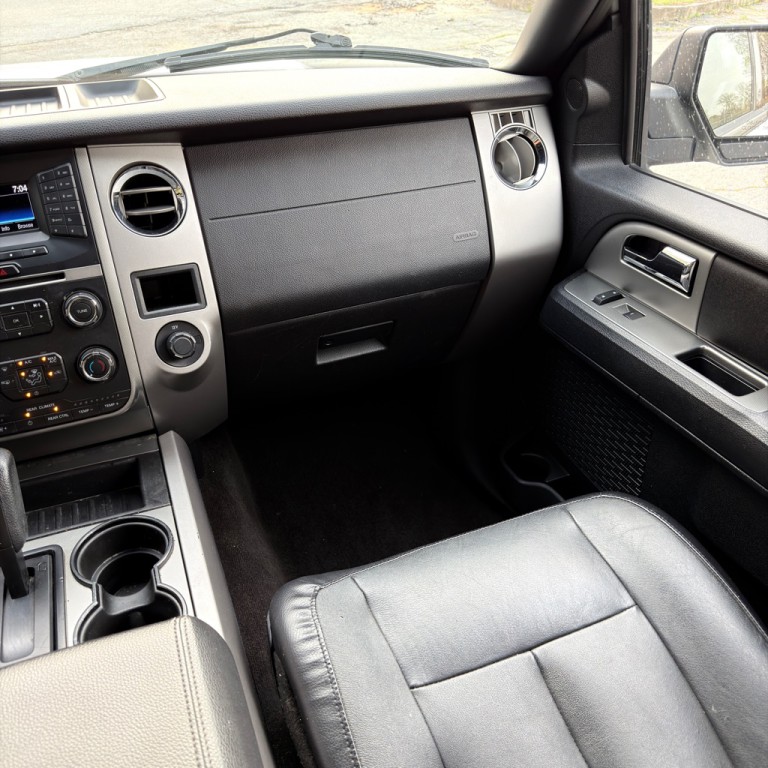 2017 Ford Expedition Image 30