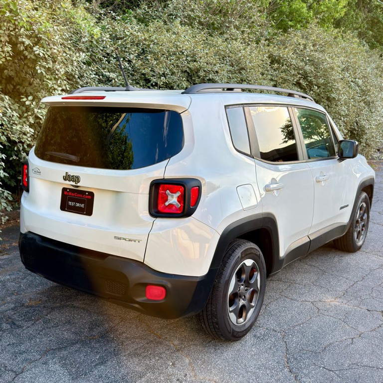 2017 Jeep Renegade Image 3