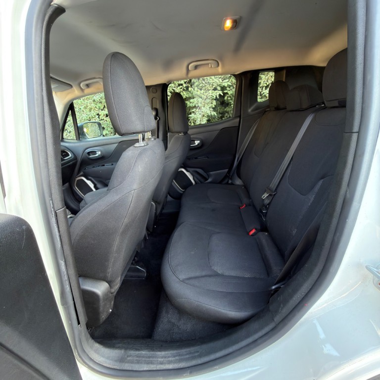 2017 Jeep Renegade Image 12