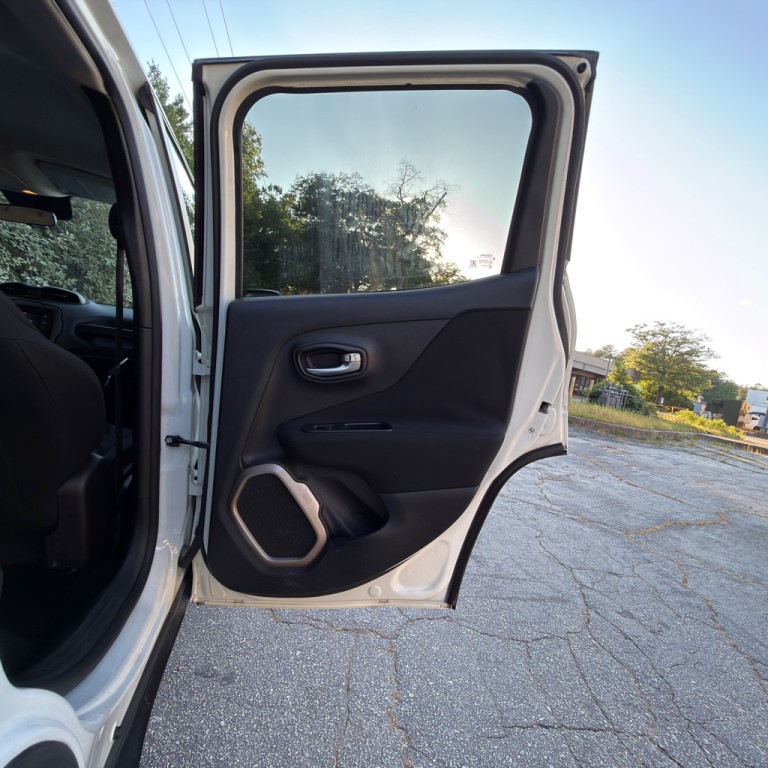2017 Jeep Renegade Image 17