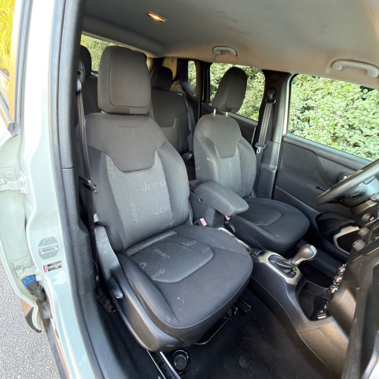 2017 Jeep Renegade Image 18