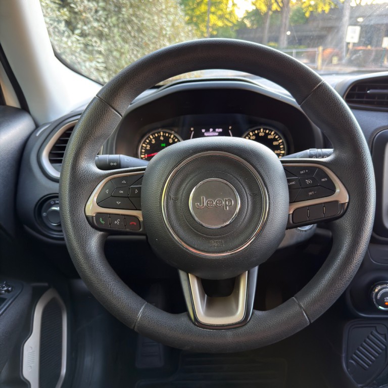 2017 Jeep Renegade Image 29