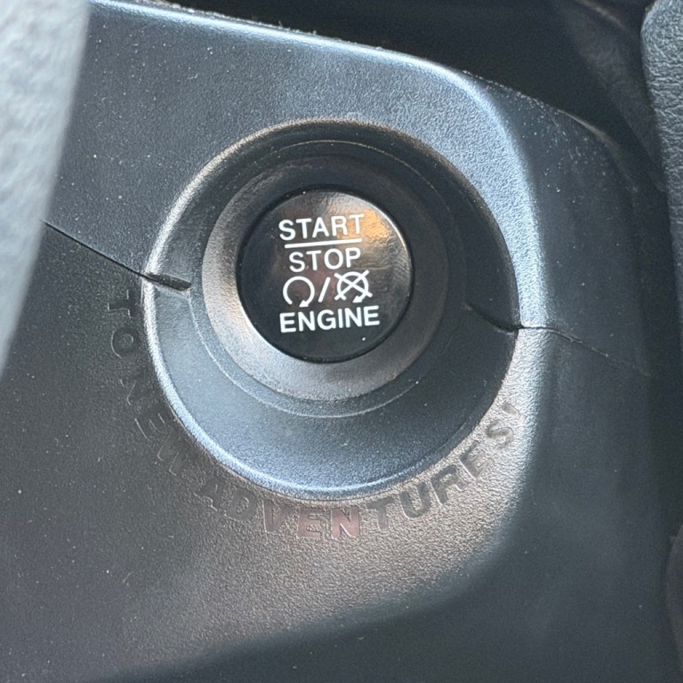 2017 Jeep Renegade Image 32