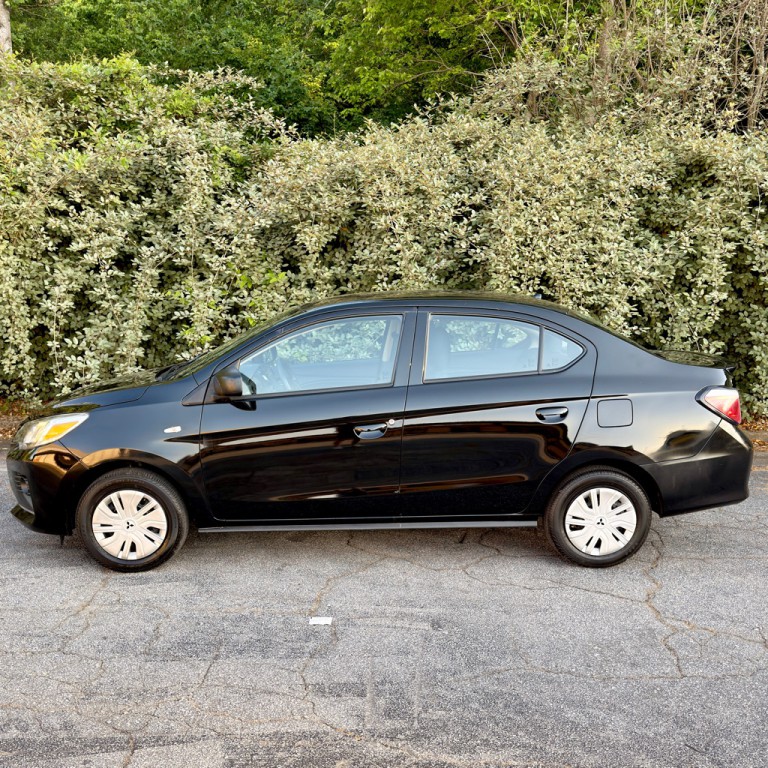 2024 Mitsubishi Mirage Image 1