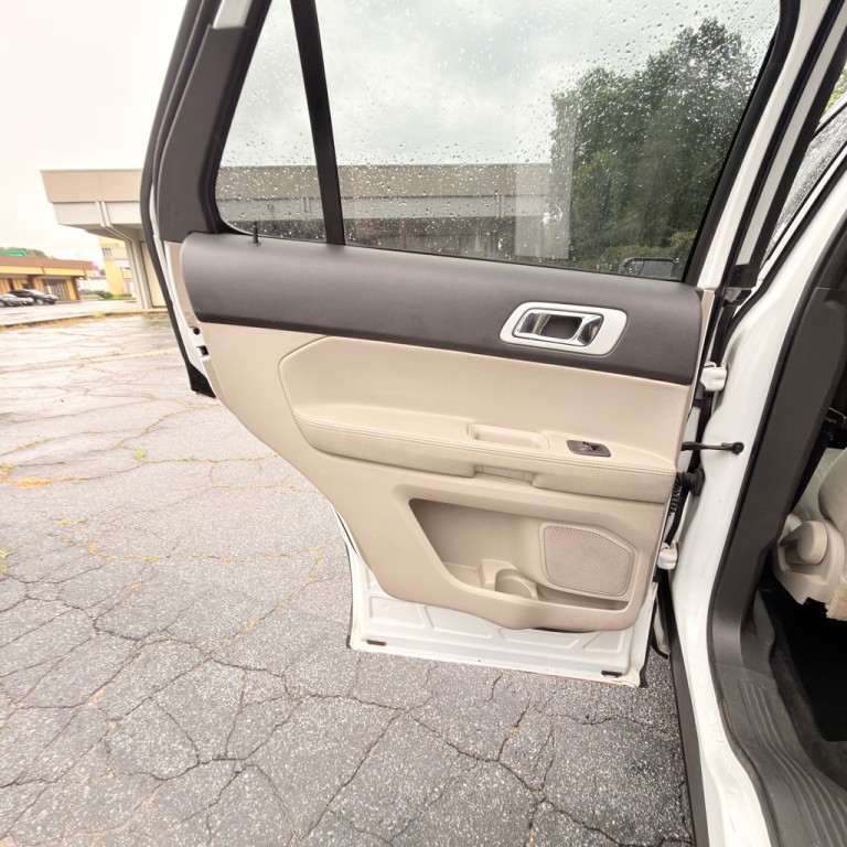 2014 Ford Explorer Image 15