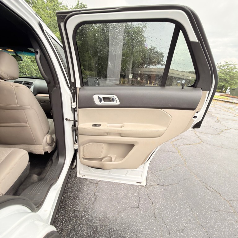 2014 Ford Explorer Image 21