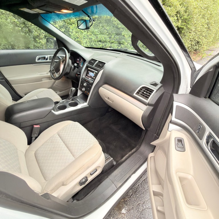 2014 Ford Explorer Image 23
