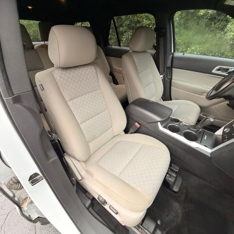 2014 Ford Explorer Image 24