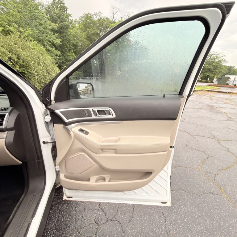 2014 Ford Explorer Image 26