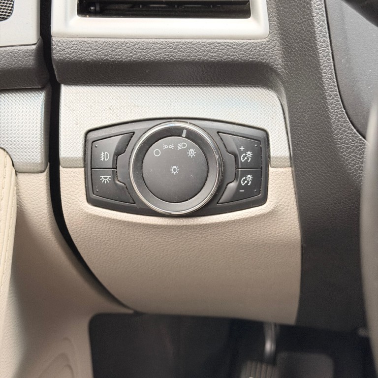 2014 Ford Explorer Image 42