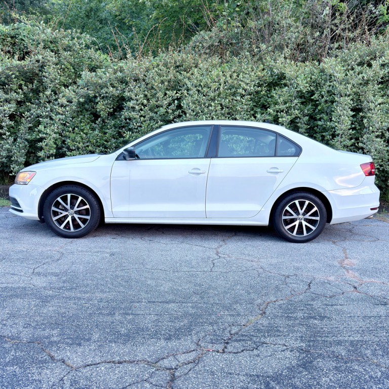 2016 Volkswagen Jetta Image 1