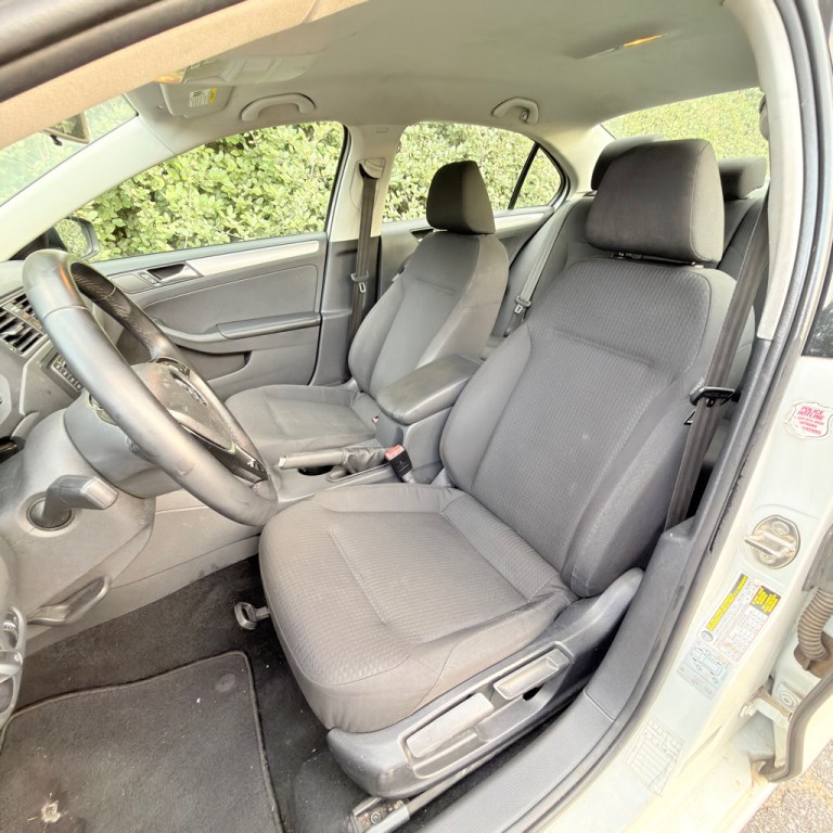 2016 Volkswagen Jetta Image 10