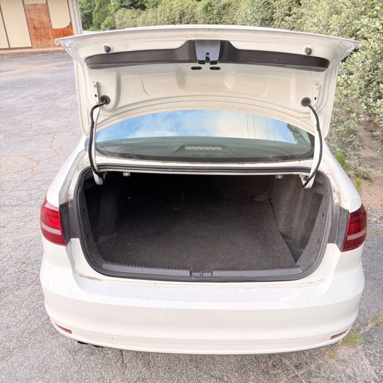 2016 Volkswagen Jetta Image 18