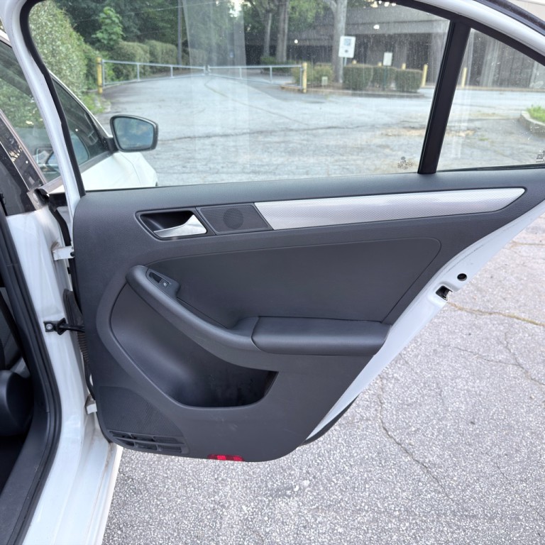 2016 Volkswagen Jetta Image 23