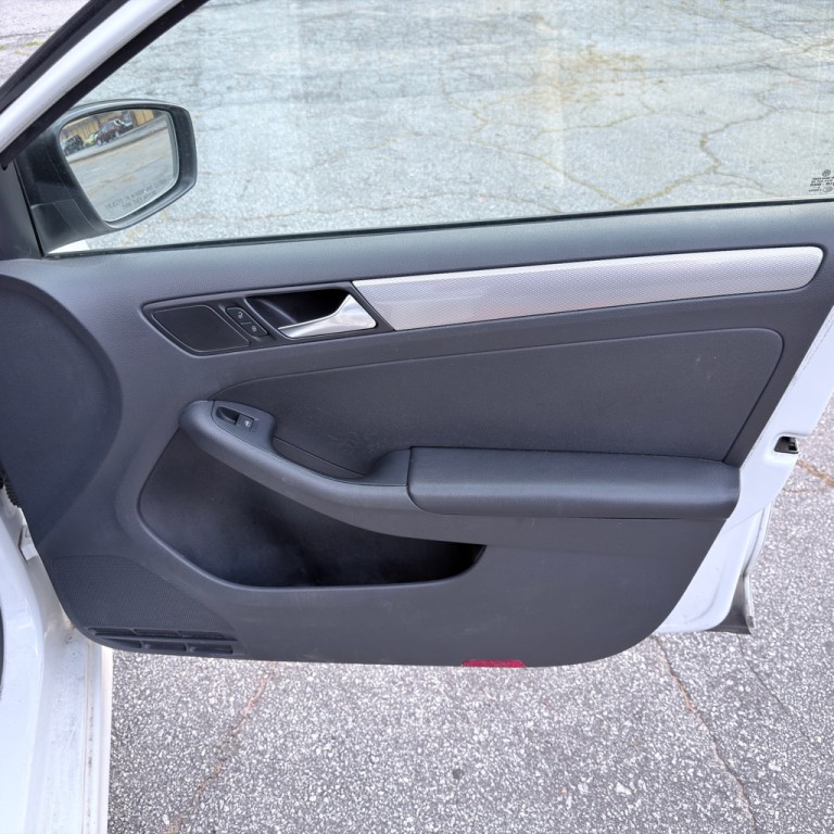 2016 Volkswagen Jetta Image 27