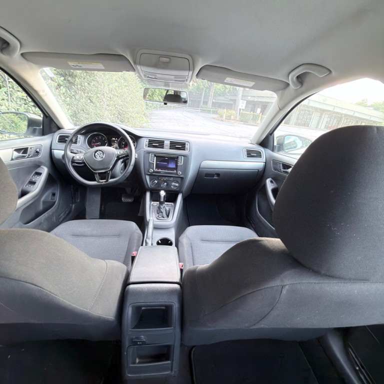2016 Volkswagen Jetta Image 28