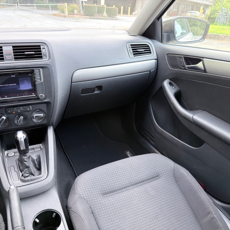 2016 Volkswagen Jetta Image 30