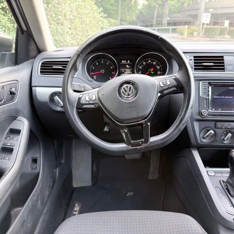 2016 Volkswagen Jetta Image 35