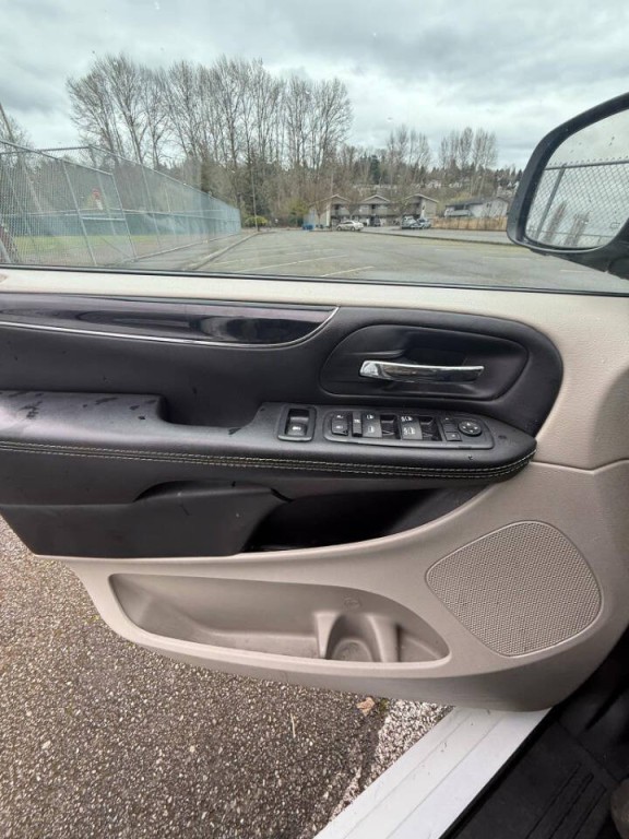 2017 Dodge Grand Caravan Image 8