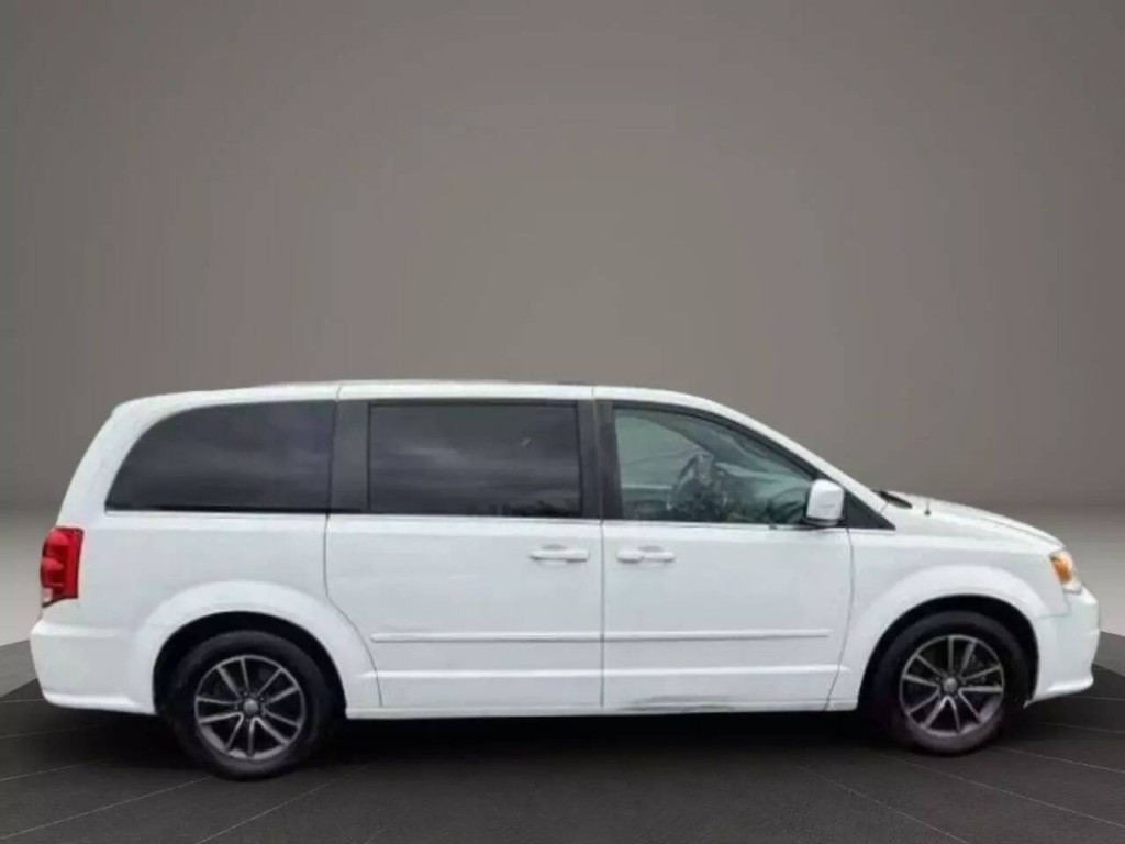 2017 Dodge Grand Caravan Image 11