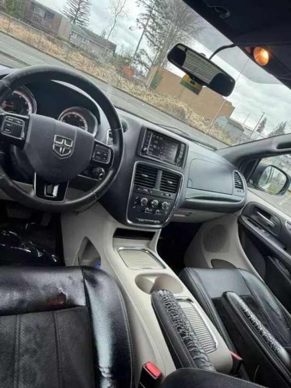 2017 Dodge Grand Caravan Image 21