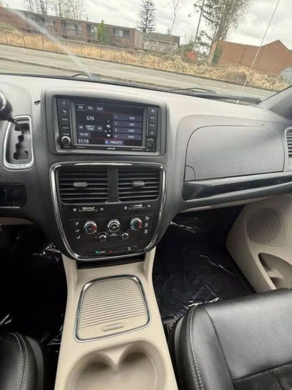 2017 Dodge Grand Caravan Image 25