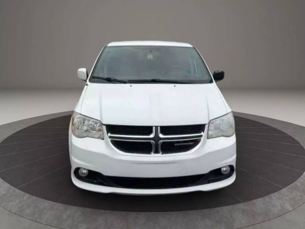 2017 Dodge Grand Caravan Image 2
