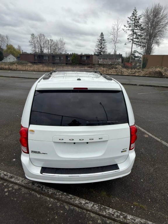 2017 Dodge Grand Caravan Image 3