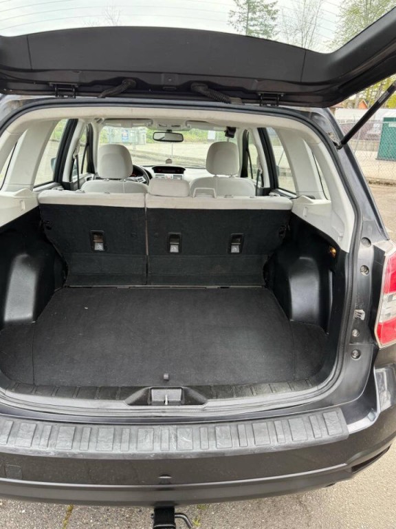 2014 Subaru Forester Image 8