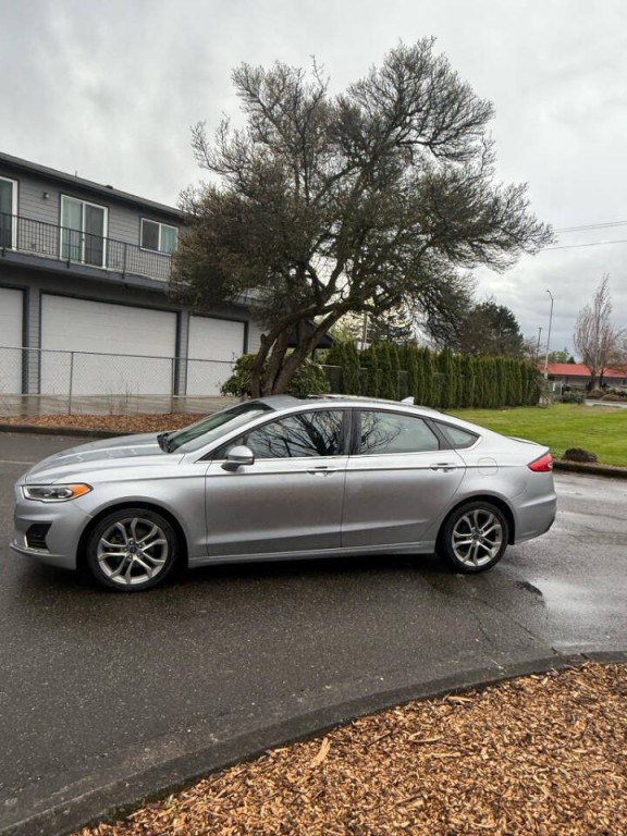 2020 Ford Fusion Image 3