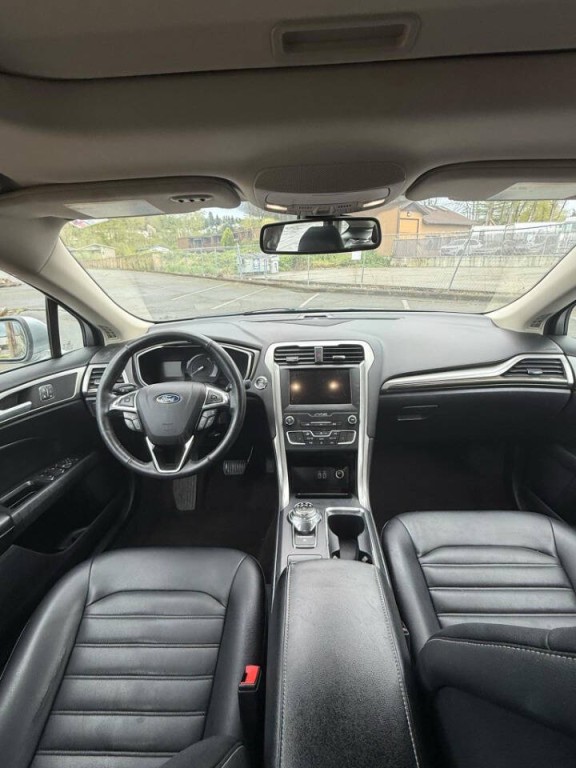 2020 Ford Fusion Image 20