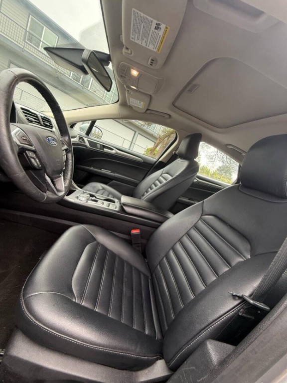 2020 Ford Fusion Image 26