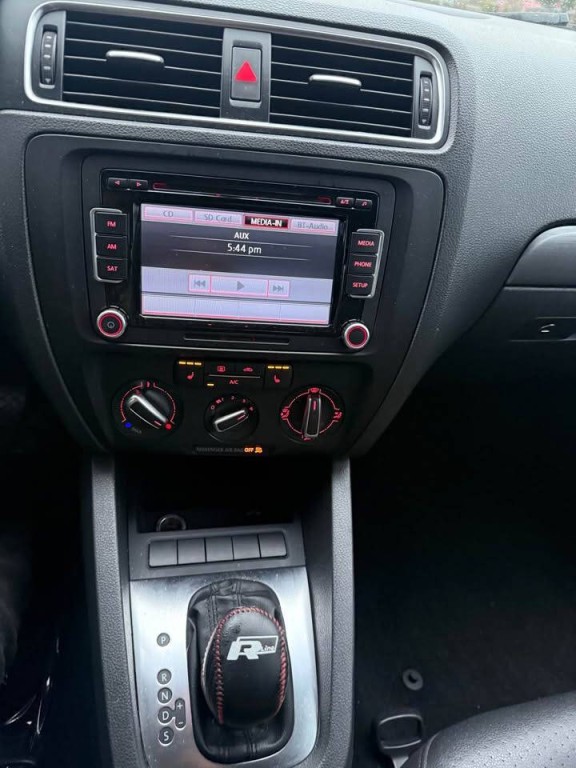 2013 Volkswagen Jetta Image 6