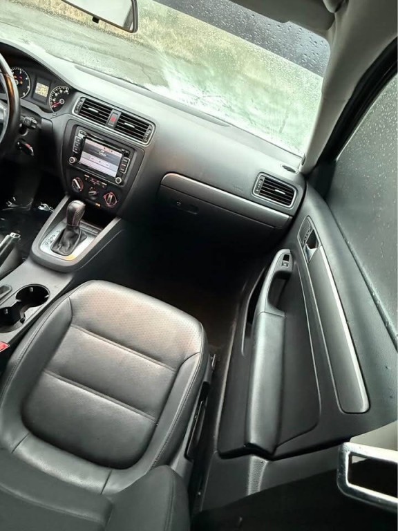 2013 Volkswagen Jetta Image 19