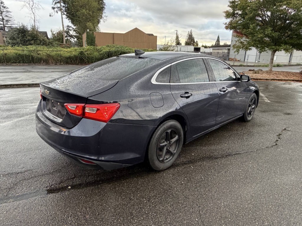 2016 Chevrolet Malibu Image 5