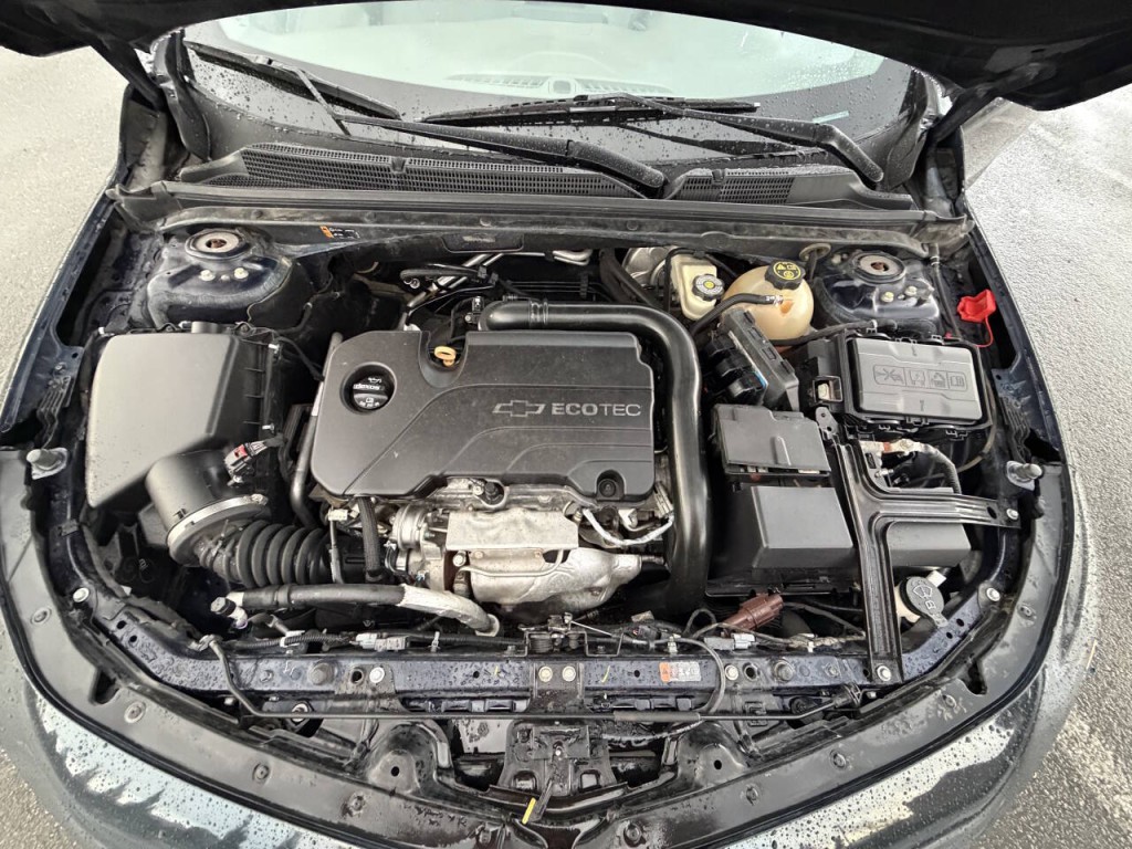 2016 Chevrolet Malibu Image 17