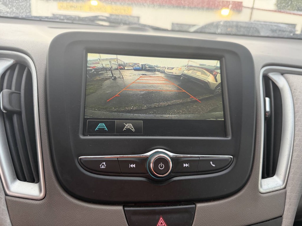 2016 Chevrolet Malibu Image 18