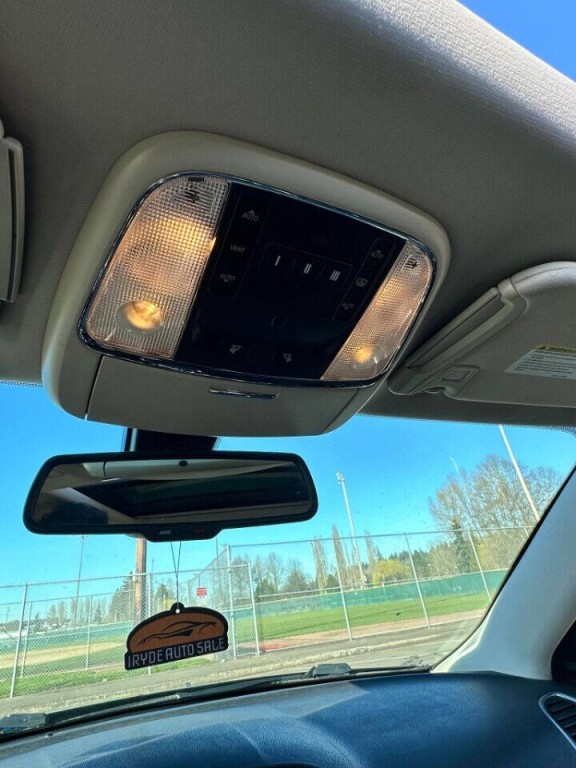 2018 Chrysler 300 Image 14