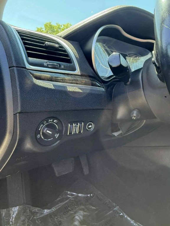 2018 Chrysler 300 Image 20