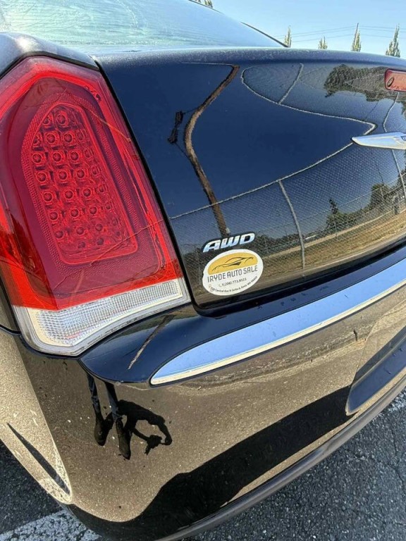 2018 Chrysler 300 Image 23