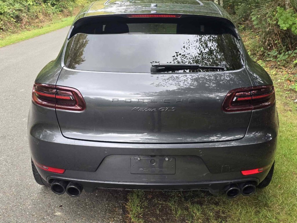 2017 Porsche Macan Image 8