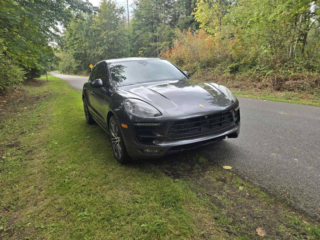 2017 Porsche Macan Image 20