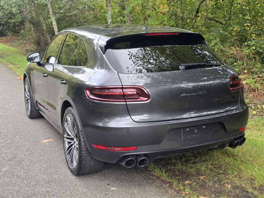 2017 Porsche Macan Image 22