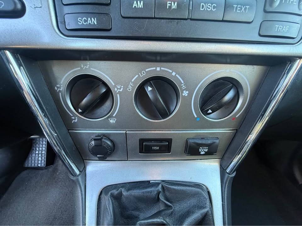 2005 Toyota Matrix Image 6