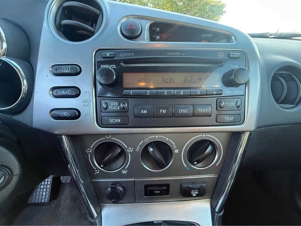 2005 Toyota Matrix Image 16