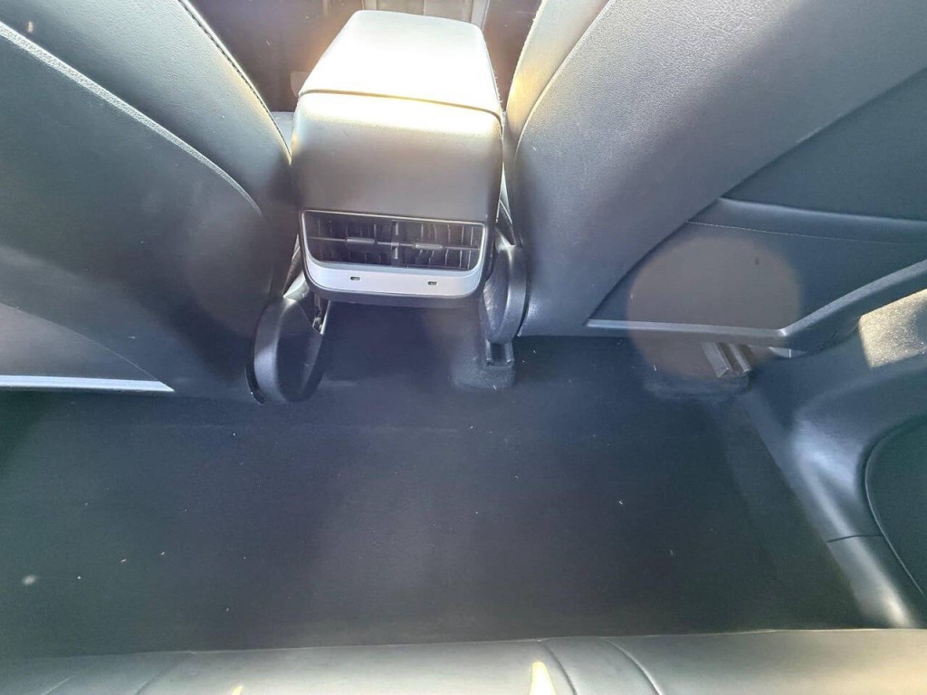 2021 Tesla Model Y Image 4