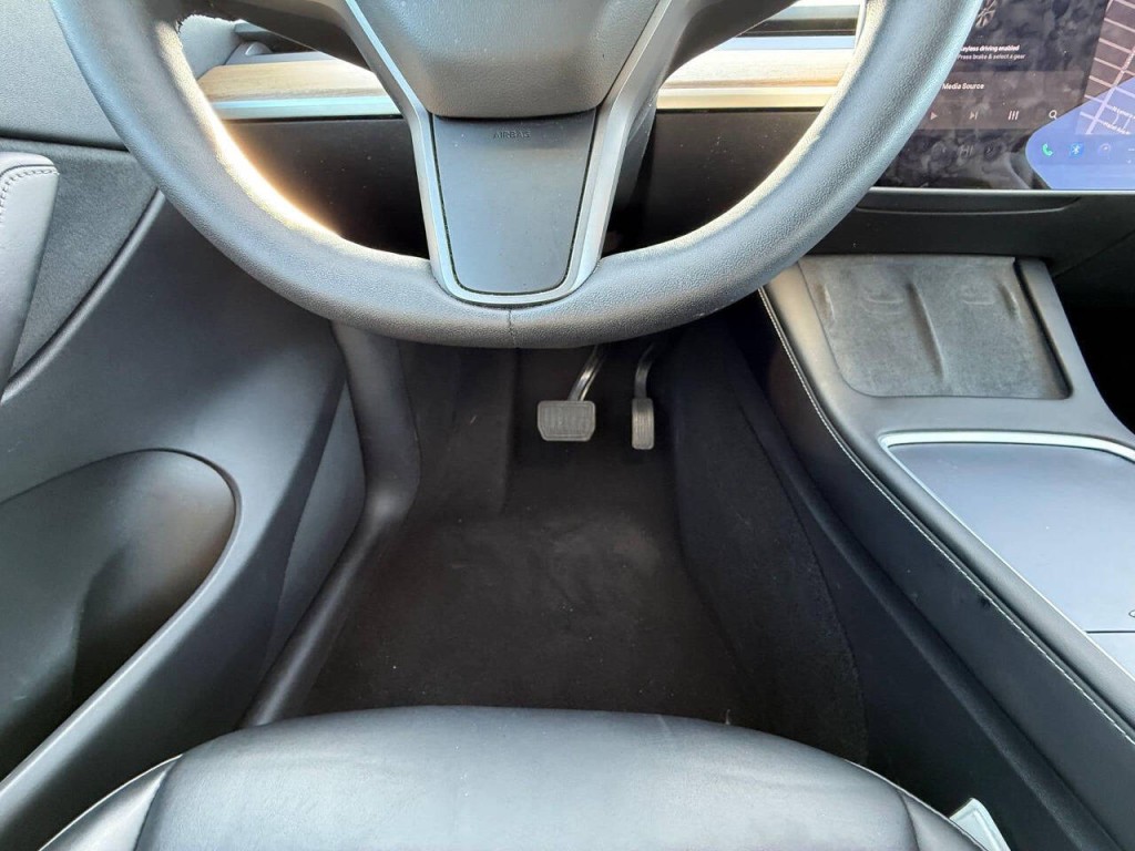 2021 Tesla Model Y Image 8