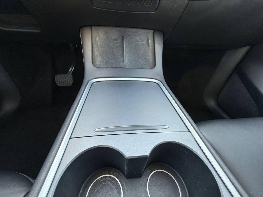 2021 Tesla Model Y Image 25
