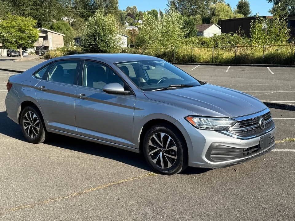 2024 Volkswagen Jetta Image 2